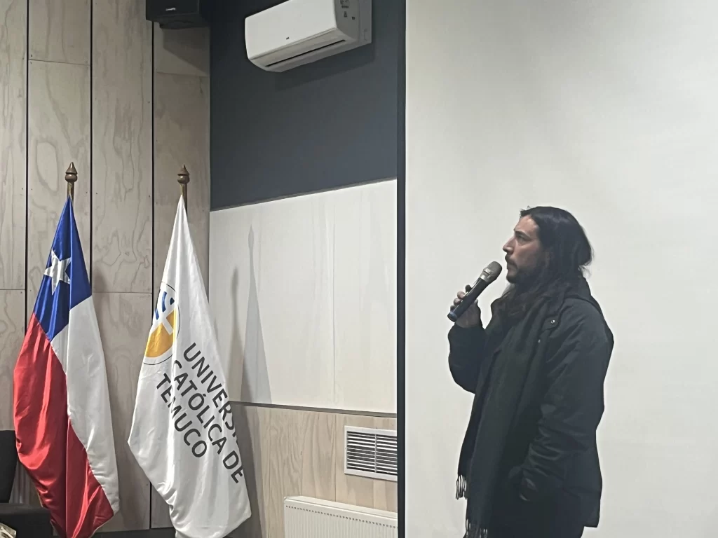 Vinko Tomicic en la presentación de la película imagen de la película El ladrón de perros