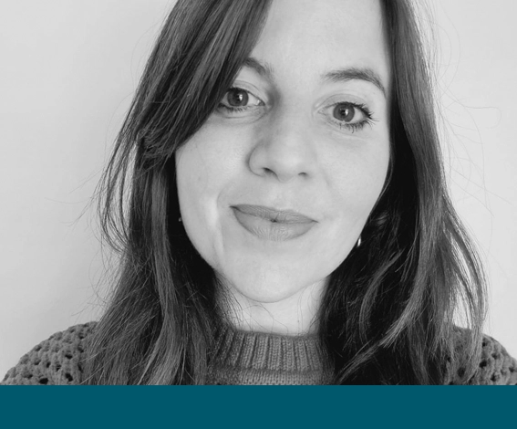 Imagen de Amandine Roche en escala de grises